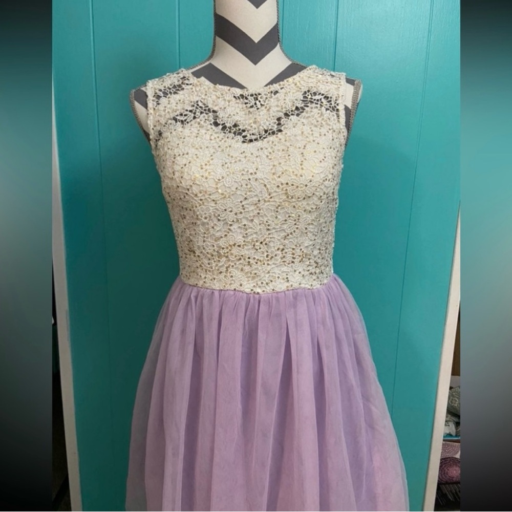 Lace Top Lavender Dress Delias size medium